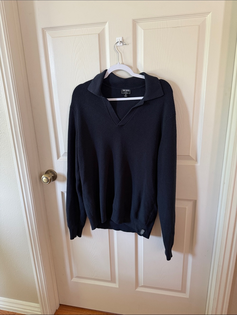 Todd Snyder Men’s Black V-Neck Polo Sweater Sz M.  Box6
